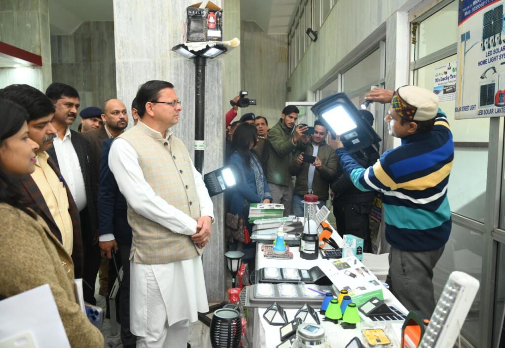 Dehradun: ऊर्जा संरक्षण दिवस पर कार्यक्रम, मुख्यमंत्री पुष्कर सिंह धामी हुए शामिल