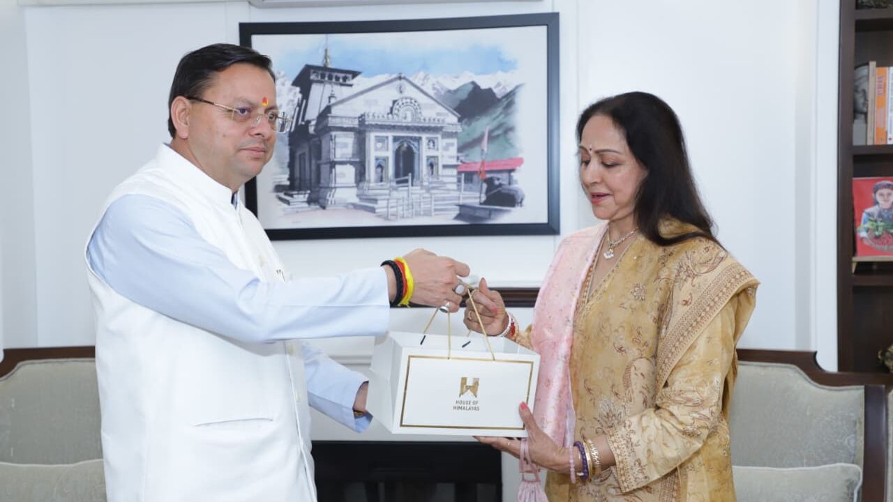 CM Dhami Hema Malini Meeting House of Himalayas Uttarakhand Uttarakhand Local Products
