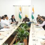 राज्यपाल ले.ज. गुरमीत सिंह (रि) ने की चारधाम यात्रा की तैयारियों का समीक्षा