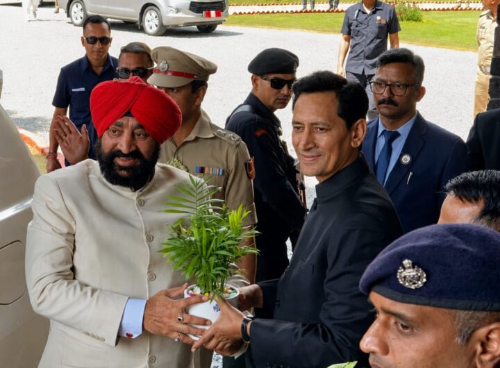 राज्यपाल ले.ज. गुरमीत सिंह (रि) का नैनीताल दौरा, अधिकारियों ने लोकभवन में किया स्वागत