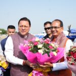 पंतनगर एयरपोर्ट पर केंद्रीय मंत्री शिवराज सिंह चौहान का मुख्यमंत्री धामी ने किया स्वागत